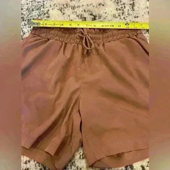 ✨Mondetta performance + luxury size small shorts with pockets - Picture 3 of 7